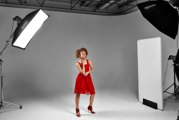auswahl-der-beleuchtung-fuer-ein-fotoshooting-im-beauty-stil